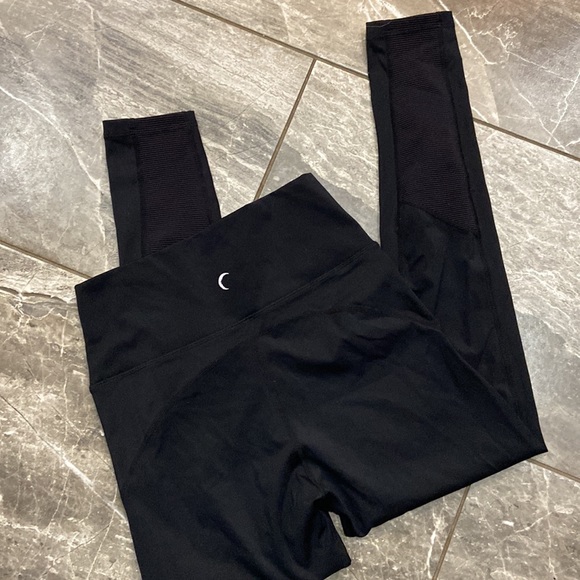 ZYIA BRILLIANT HI-RISE 7/8 Black Momentum Moto Textured Ribbed Leggings 6-8 Med - Picture 7 of 9